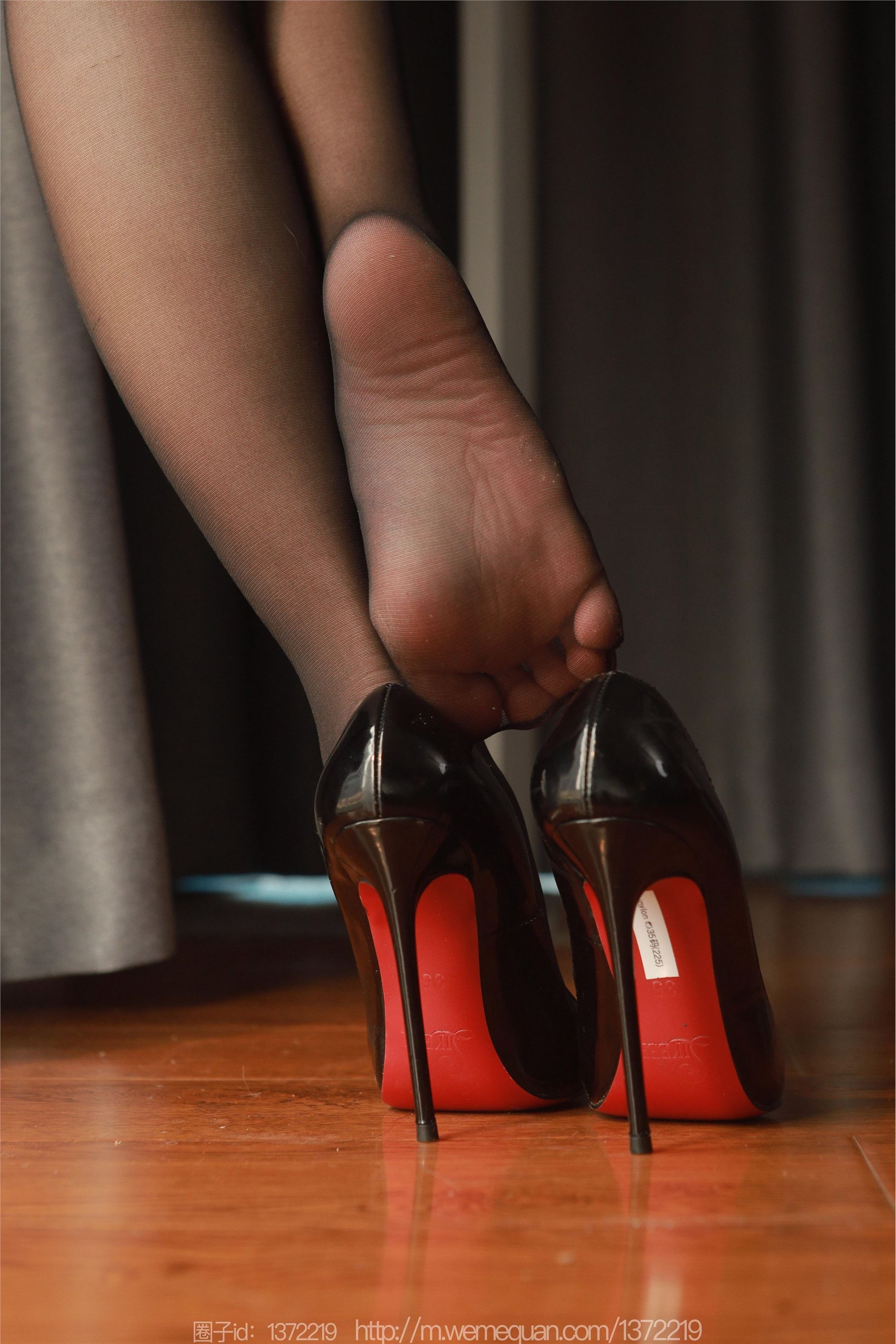 IESS异思趣向  2023.04.01 丝享家 1408 兔兔《火爆双吊带》